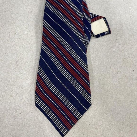 Yves Saint Laurent YSL 🐾  Authentic Maroon & Navy Silk Italian Tie w/COA - Picture 1 of 7